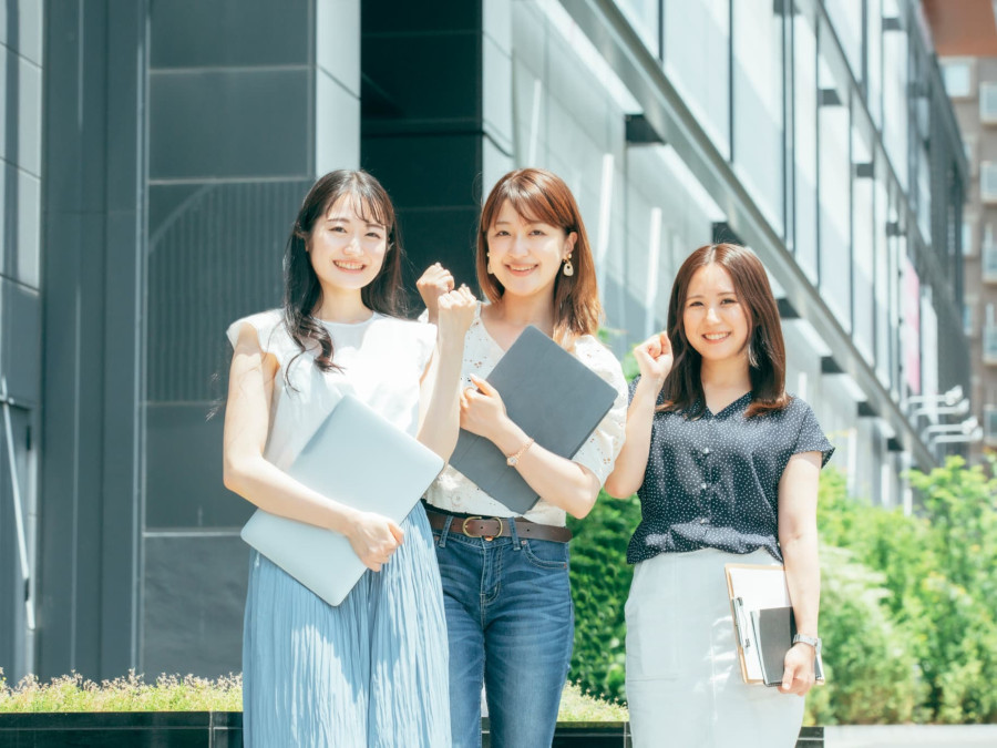 3名の女性